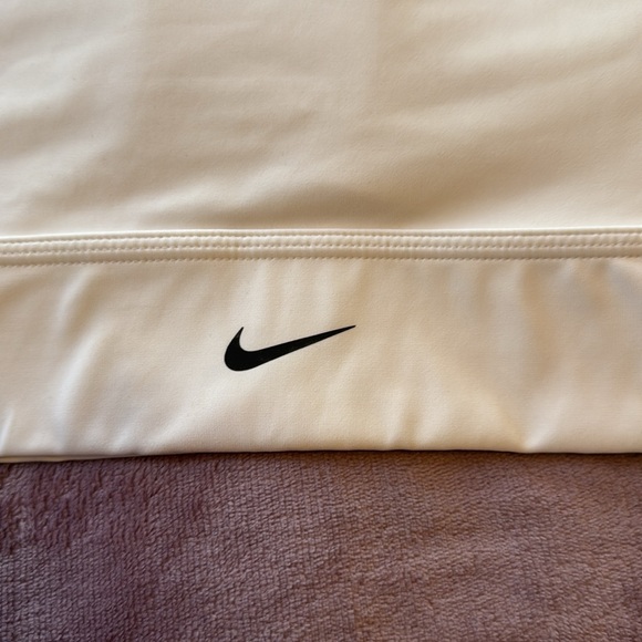 Nike DriFit Sports Bra with attached liner size Large - Picture 3 of 7